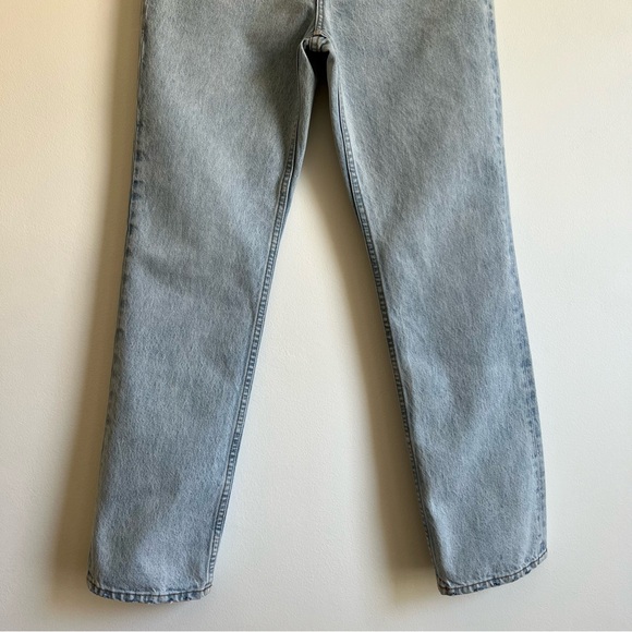 Ulla Johnson Agnes Jeans in Glacier Wash - Picture 7 of 16